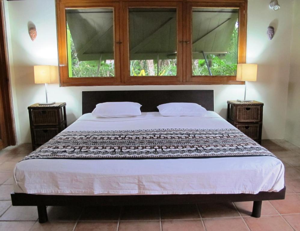 Beachouse Resort Namatakula Rum bild