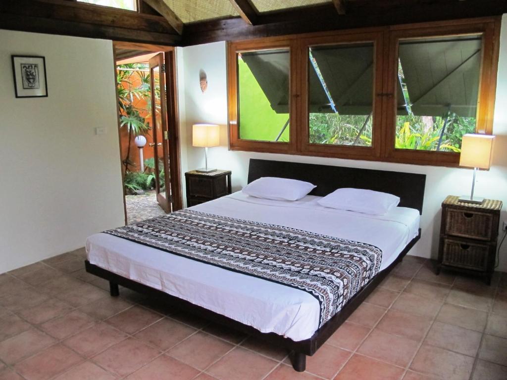 Beachouse Resort Namatakula Rum bild